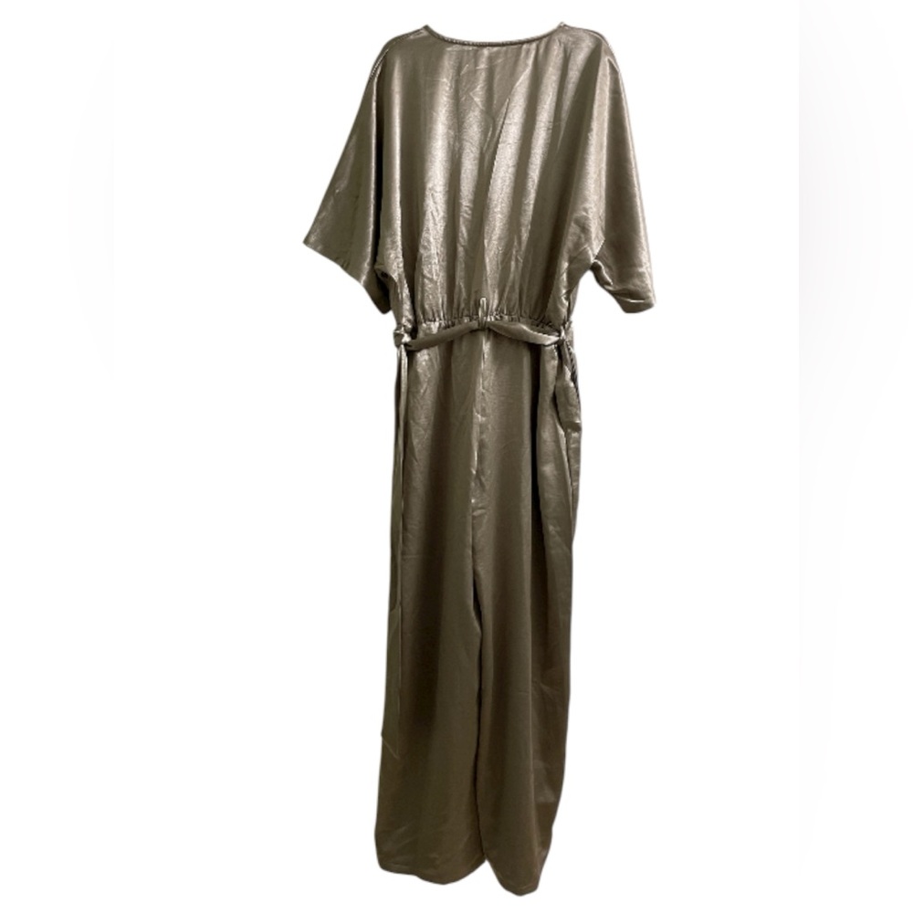 NWT Halara Satin V Neck Jumpsuit - Picture 6 of 6